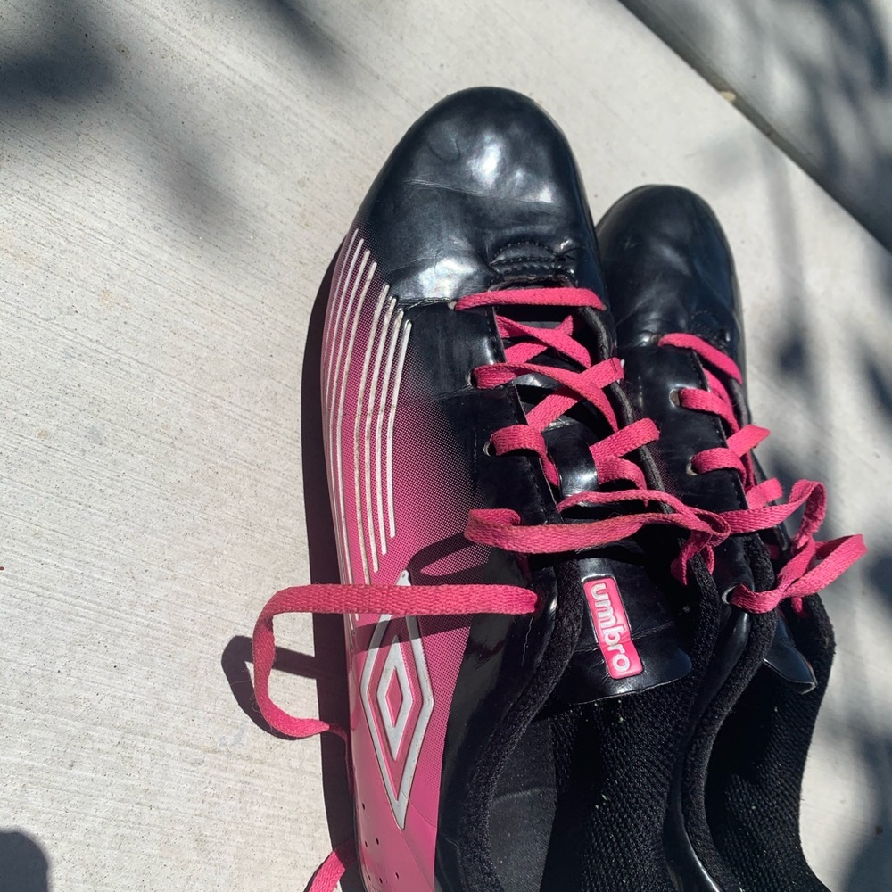 UMBRO girls cleats black pink 5 soccer sports - Picture 7 of 7